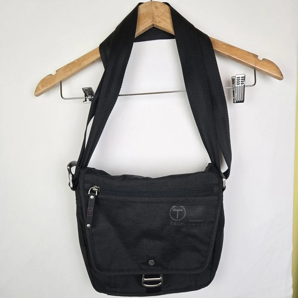 Tumi T-Tech Essential Gear Crossbody Strap Bag In Black Unisex Travel